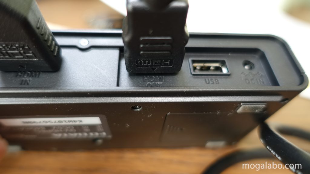 GV-HDRECの「HDMI出力端子(HDMI OUT)」にHDMIケーブルをさす