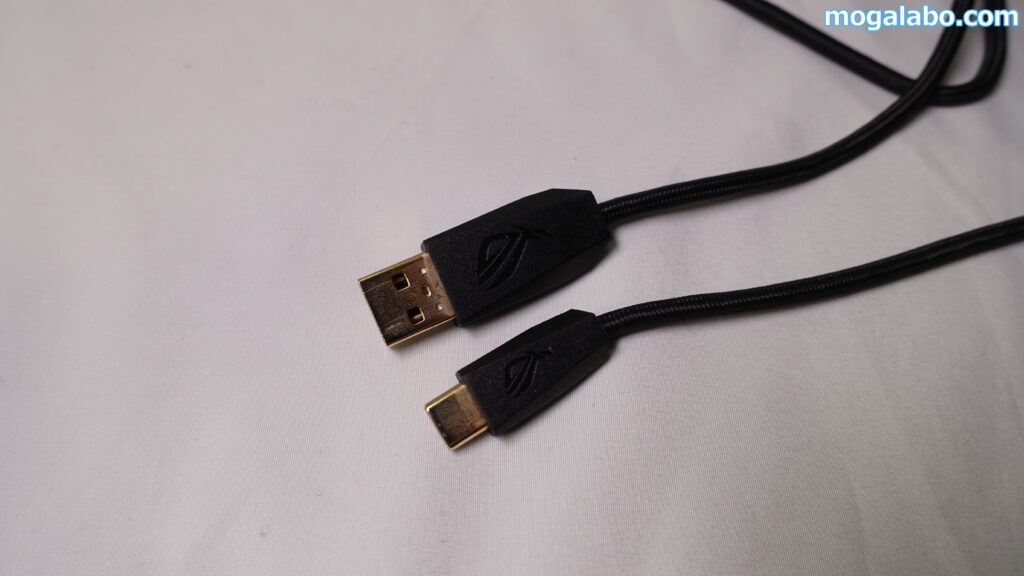 USB-C to Aケーブルは3m