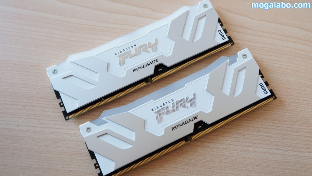 FURY Renegade DDR5 RGB メモリ(型番:KF580C38RSAK2-32)