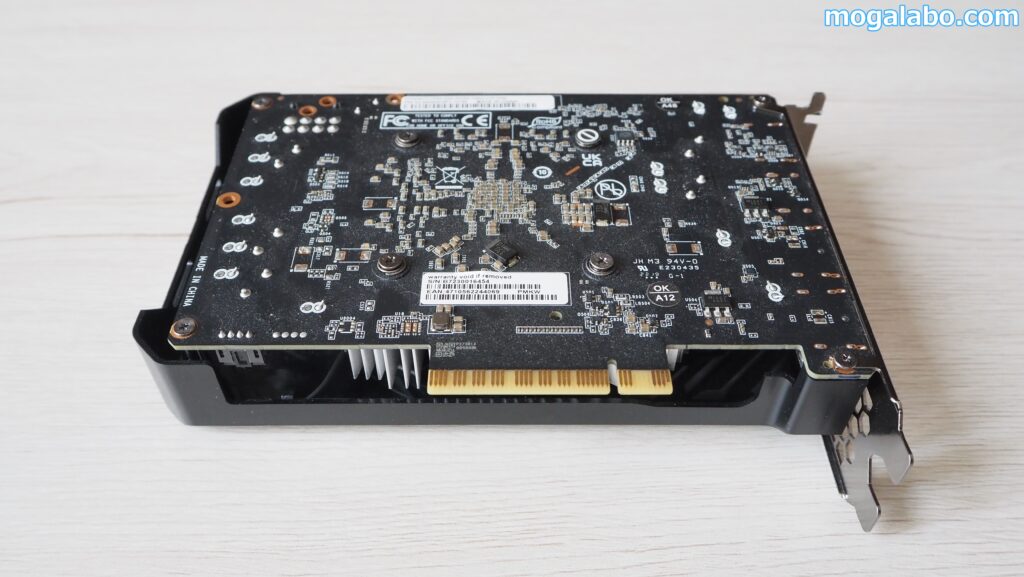 Palit GeForce RTX 4060 StormX V1 8GBの裏面