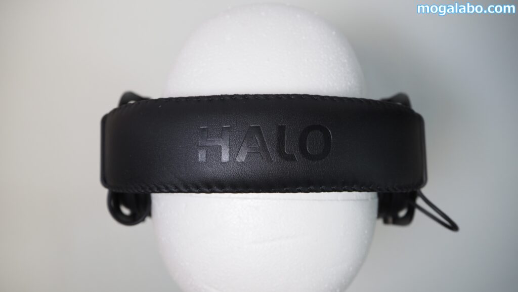 ヘッドバンドには「HALO」というロゴが装飾